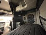 Used 2020 Freightliner Cascadia Detroit DD15AT Semi Truck with Sleeper Cab for sale #356392 - photo 19