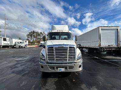 Used 2020 Freightliner Cascadia Detroit DD13 Semi Truck for sale #356602 - photo 2