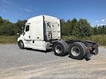Used 2020 Freightliner Cascadia Detroit DD15AT Semi Truck with Sleeper Cab for sale #356673 - photo 5