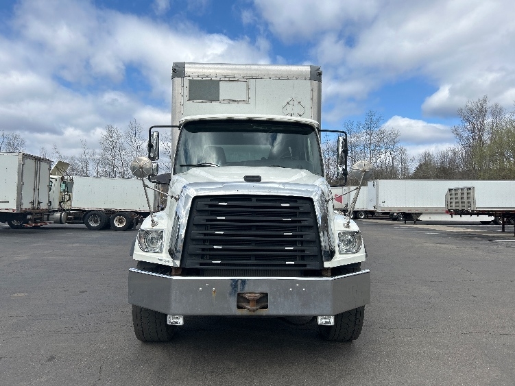 Used 2020 Freightliner 114SD - photo 2