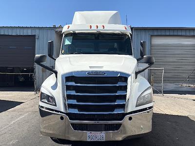 Used 2020 Freightliner Cascadia Detroit DD13 Semi Truck for sale #356701 - photo 2