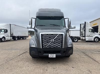 Used 2020 Volvo VNL - photo 1