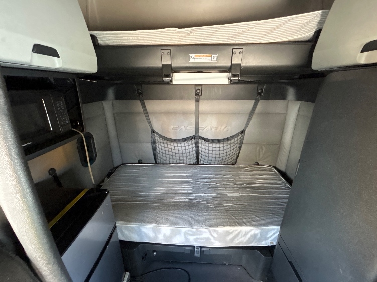 Used 2020 Freightliner Cascadia - photo 18