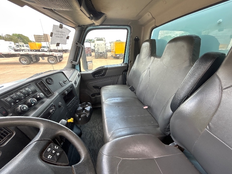 Used 2020 International MV - photo 21