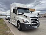 Used 2020 Freightliner Cascadia Detroit DD15AT Semi Truck with Sleeper Cab for sale #356905 - photo 1
