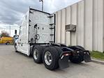Used 2020 Freightliner Cascadia Detroit DD15AT Semi Truck with Sleeper Cab for sale #356905 - photo 5