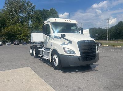 Used 2020 Freightliner Cascadia Detroit DD15AT Semi Truck for sale #356928 - photo 1