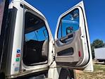 Used 2018 Freightliner Cascadia Sleeper Cab Morgan Truck Body Flatbed Truck for sale #357320 - photo 15