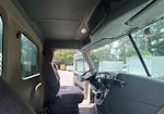 Used 2018 Freightliner Cascadia Sleeper Cab Morgan Truck Body Flatbed Truck for sale #357321 - photo 17