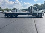 Used 2018 Freightliner Cascadia Day Cab Morgan Truck Body Flatbed Truck for sale #357322 - photo 11