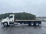 Used 2018 Freightliner Cascadia Sleeper Cab Morgan Truck Body Flatbed Truck for sale #357324 - photo 4