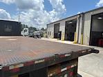 Used 2018 Freightliner Cascadia Day Cab Morgan Truck Body Flatbed Truck for sale #357325 - photo 12