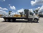 Used 2018 Freightliner Cascadia Day Cab Morgan Truck Body Flatbed Truck for sale #357325 - photo 15