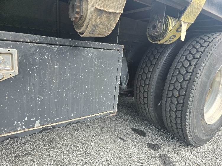 Used 2018 Freightliner Cascadia - photo 7