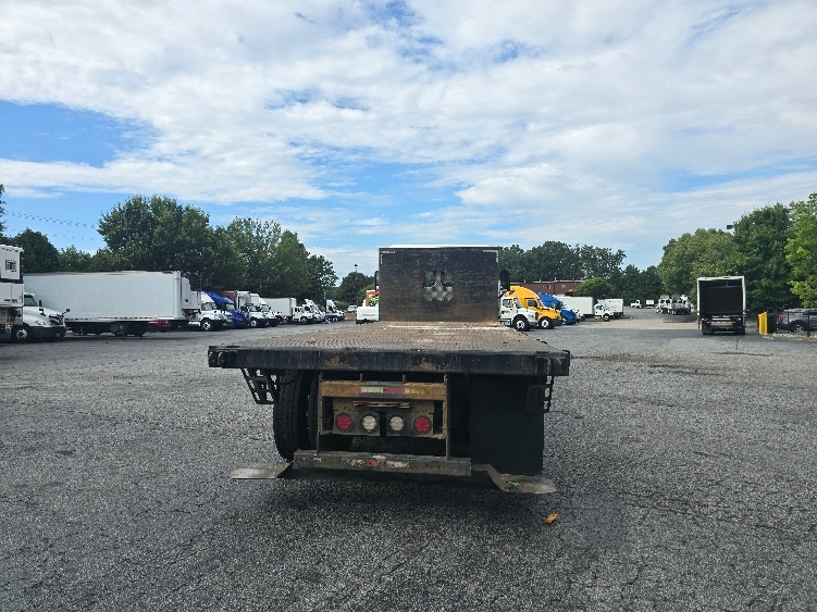 Used 2018 Freightliner Cascadia - photo 9
