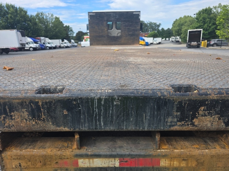 Used 2018 Freightliner Cascadia - photo 10