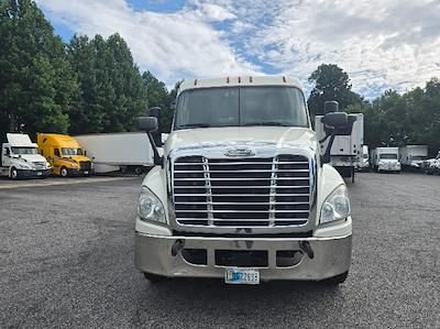 Used 2018 Freightliner Cascadia Sleeper Cab Morgan Truck Body Flatbed Truck for sale #357326 - photo 2