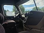 Used 2018 Freightliner Cascadia Sleeper Cab Morgan Truck Body Flatbed Truck for sale #357326 - photo 18