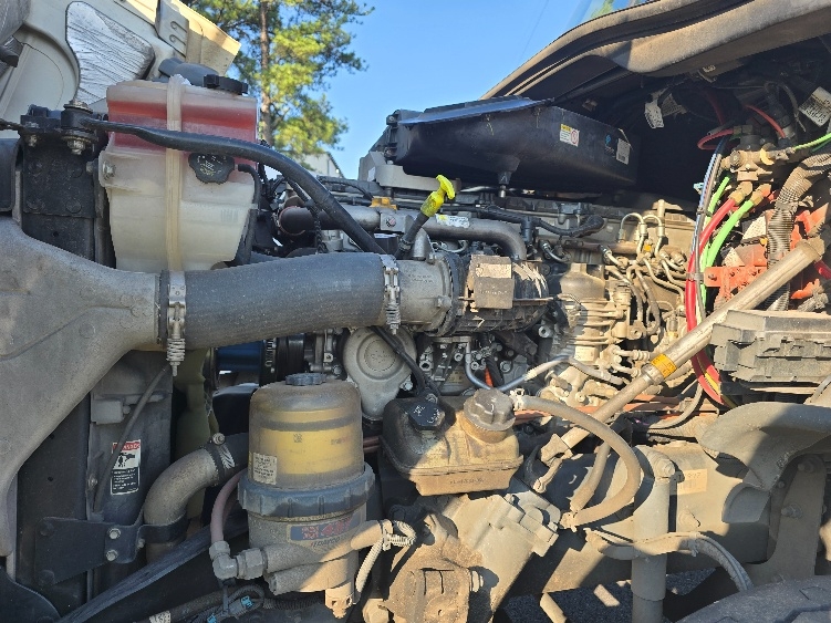 Used 2018 Freightliner Cascadia - photo 21
