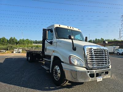 Used 2018 Freightliner Cascadia Day Cab Morgan Truck Body Flatbed Truck for sale #357328 - photo 1