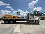 Used 2018 Freightliner Cascadia Day Cab Morgan Truck Body Flatbed Truck for sale #357329 - photo 10