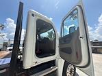 Used 2018 Freightliner Cascadia Day Cab Morgan Truck Body Flatbed Truck for sale #357329 - photo 15