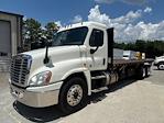 Used 2018 Freightliner Cascadia Day Cab Morgan Truck Body Flatbed Truck for sale #357329 - photo 3