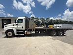 Used 2018 Freightliner Cascadia Day Cab Morgan Truck Body Flatbed Truck for sale #357329 - photo 4