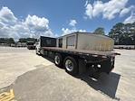 Used 2018 Freightliner Cascadia Day Cab Morgan Truck Body Flatbed Truck for sale #357329 - photo 6