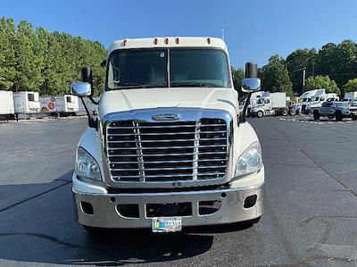 Used 2018 Freightliner Cascadia Day Cab Morgan Truck Body Flatbed Truck for sale #357330 - photo 2