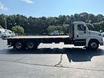 Used 2018 Freightliner Cascadia Day Cab Morgan Truck Body Flatbed Truck for sale #357330 - photo 11