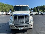 Used 2018 Freightliner Cascadia Day Cab Morgan Truck Body Flatbed Truck for sale #357330 - photo 2