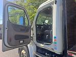 Used 2018 Freightliner Cascadia Day Cab Morgan Truck Body Flatbed Truck for sale #357336 - photo 12