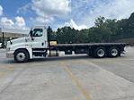 Used 2018 Freightliner Cascadia Day Cab Morgan Truck Body Flatbed Truck for sale #357338 - photo 4