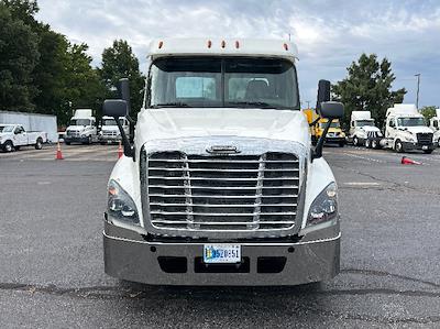 Used 2020 Freightliner Cascadia Detroit DD13 Semi Truck for sale #359131 - photo 2