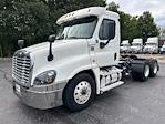 Used 2020 Freightliner Cascadia Detroit DD13 Semi Truck for sale #359131 - photo 3