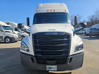 Used 2020 Freightliner Cascadia - photo 1