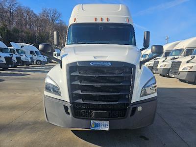Used 2020 Freightliner Cascadia - photo 1