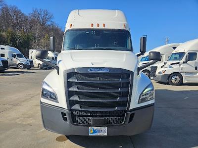 Used 2020 Freightliner Cascadia - photo 1