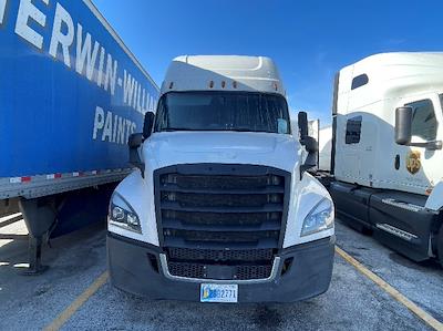 Used 2020 Freightliner Cascadia Detroit DD15AT Semi Truck with Sleeper Cab for sale #359163 - photo 2