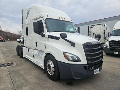 Used 2020 Freightliner Cascadia - photo 1