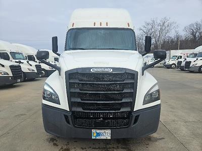 Used 2020 Freightliner Cascadia - photo 1