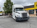 Used 2020 Freightliner Cascadia Detroit DD15AT Semi Truck with Sleeper Cab for sale #359301 - photo 1
