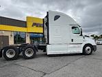 Used 2020 Freightliner Cascadia Detroit DD15AT Semi Truck with Sleeper Cab for sale #359301 - photo 8