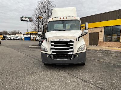 Used 2020 Freightliner Cascadia Detroit DD13 Semi Truck for sale #359308 - photo 2