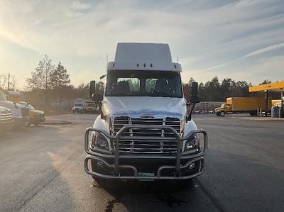 Used 2020 Freightliner Cascadia Detroit DD13 Semi Truck for sale #359843 - photo 2