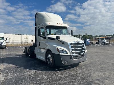 Used 2020 Freightliner Cascadia Detroit DD15AT Semi Truck for sale #360180 - photo 1
