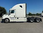 Used 2020 Freightliner Cascadia Detroit DD15AT Semi Truck with Sleeper Cab for sale #360181 - photo 4