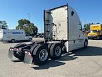 Used 2020 Freightliner Cascadia Detroit DD15AT Semi Truck with Sleeper Cab for sale #360181 - photo 7