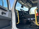 Used 2020 Freightliner Cascadia Detroit DD15AT Semi Truck with Sleeper Cab for sale #360200 - photo 9